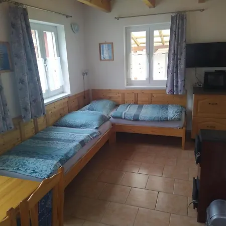 Komplex Apartmanu Jestrabi アパート